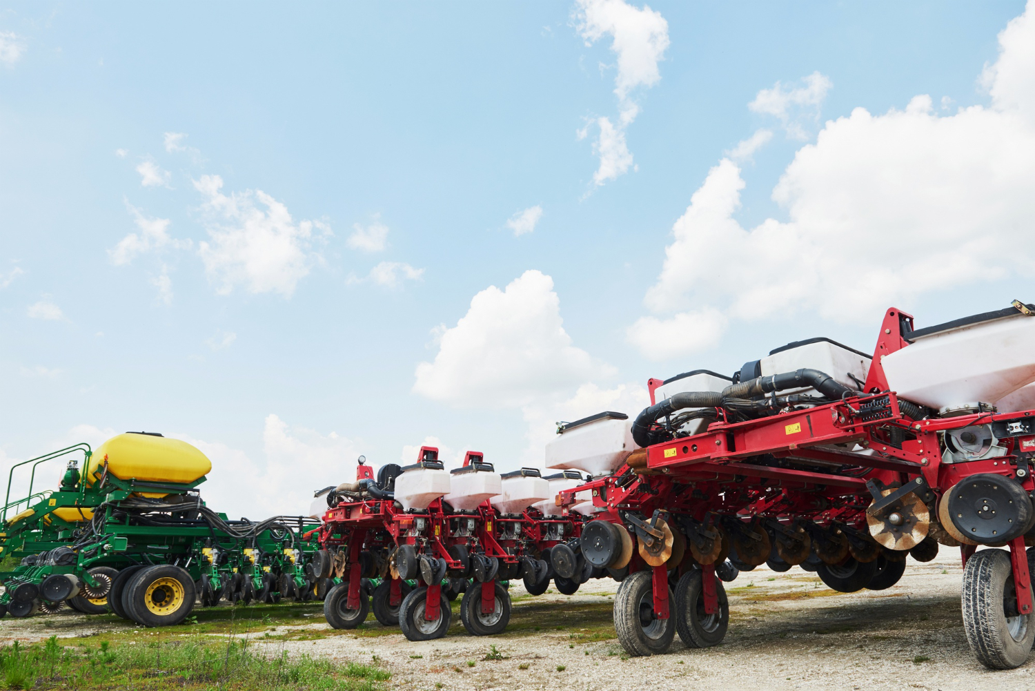 Plantadeiras agrícolas no campo com tecnologia T250